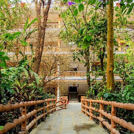 Chitwan Gaida Lodge Саураха Экстерьер фото