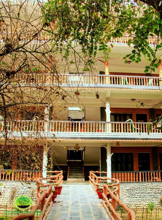 Chitwan Gaida Lodge Саураха Экстерьер фото